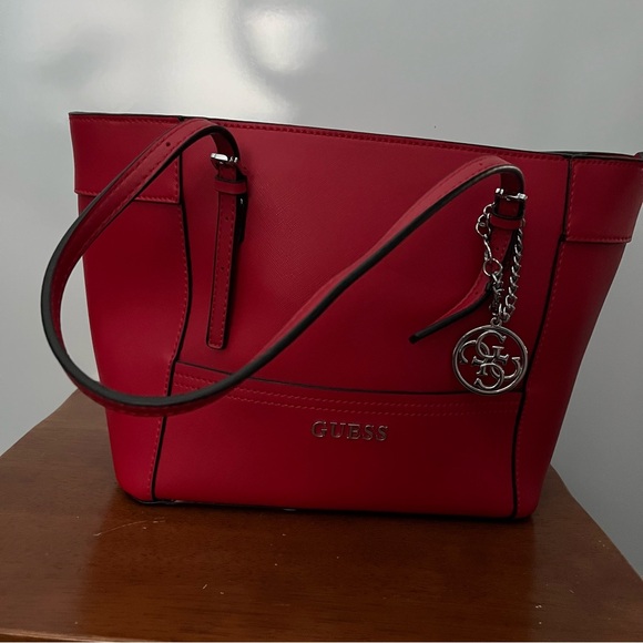 NWOT Guess Delaney Red with Black Trim Medium Classic Tote Bag - Picture 6 of 10